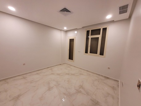 Paris, Apartments, Flats, Houses & Villas, KD 700/month,  4 BR,  180 Sq. Meter,  4 Bedroom Flat For Rent In Surra At 700KD