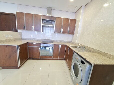 Juffair, Apartments/Houses, BHD 300/month,  Furnished,  1 BR,  Extremely Spacious | Large Balcony | Modern Living | Free Internet | In Juffair