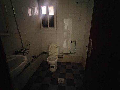 Manama, Apartments/Houses, BHD 130/month,  1 BR,  1Bath Small Hall. Kitchen. No Lift Frist Floor, In -(((Sagiya)))