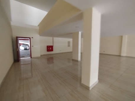 Manama, Shops, BHD 1000,  Showroom For Rent  3 Shutter With Mezzanine  In -((( Manama)))