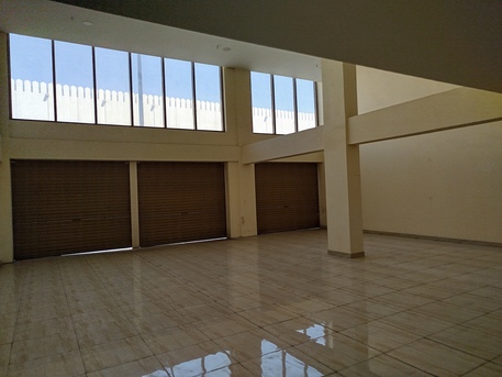 Manama, Shops, BHD 1000,  Showroom For Rent  3 Shutter With Mezzanine  In -((( Manama)))