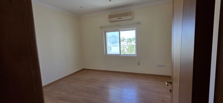 Saar, Villas, BHD 650,  Semi Furnished Family Villa For Rent In Saar With Private Pool In A Compound