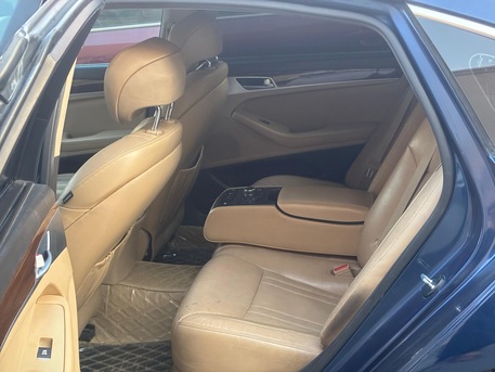 Riyadh, Vehicles, Cars & Trucks , SAR 48500,  Genesis G80,  2017,  Automatic,  430000 KM,  Females Favorite Car Very Safe And Beautiful