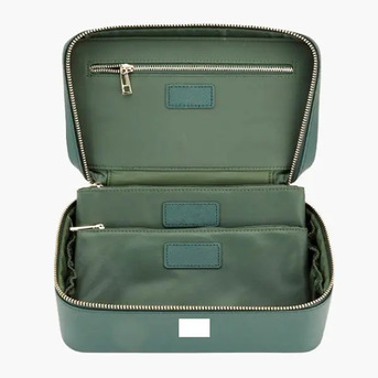 New York, Clothing & Accessories, USD 5,  Eager To Stock Marvelous Wholesale Makeup Bags? Reach Out To Oasis Bags!