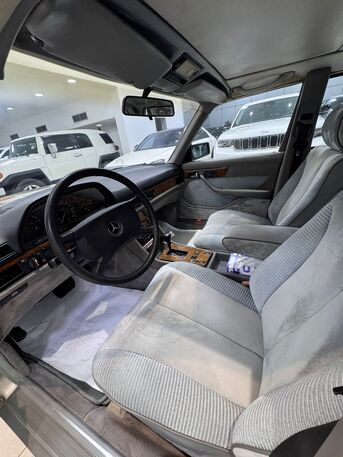 Manama, Vehicles, Cars & Trucks , BHD 2950,  Mercedes Benz 300SEL,  1986,  Automatic,  128000 KM,    (Silver)