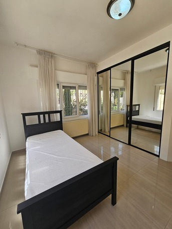 Amman, Apartments/Houses, JOD 8000/year,  Furnished,  3 BR,  Ground Fully Furinshed 3B Apartment With Outside Garden In 4 Circle 00962777688956