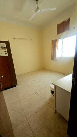 Gudaibiya, Apartments/Houses, BHD 150/month,  2 BR,  2 Bedroom Unfurnished Flat For Rent Without Ewa