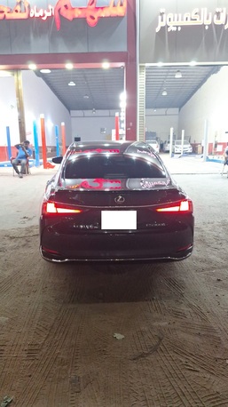 Khobar, Vehicles, Cars & Trucks , SAR 165000,  Lexus ES 300h,  2024,  Automatic,  35500 KM,  Pristine  Lexus ES300h | Low Mileage | Full Warranty