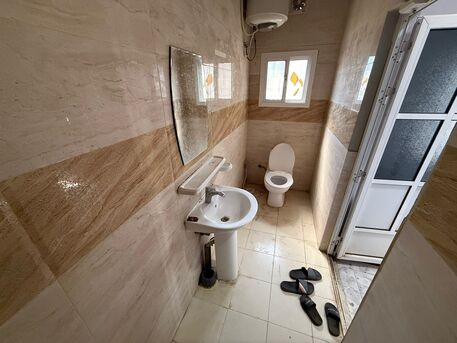 Muharraq, Apartments/Houses, BHD 150/month,  1 BR,  Flat For Rent In Muharraq With EWA Near Gold Market