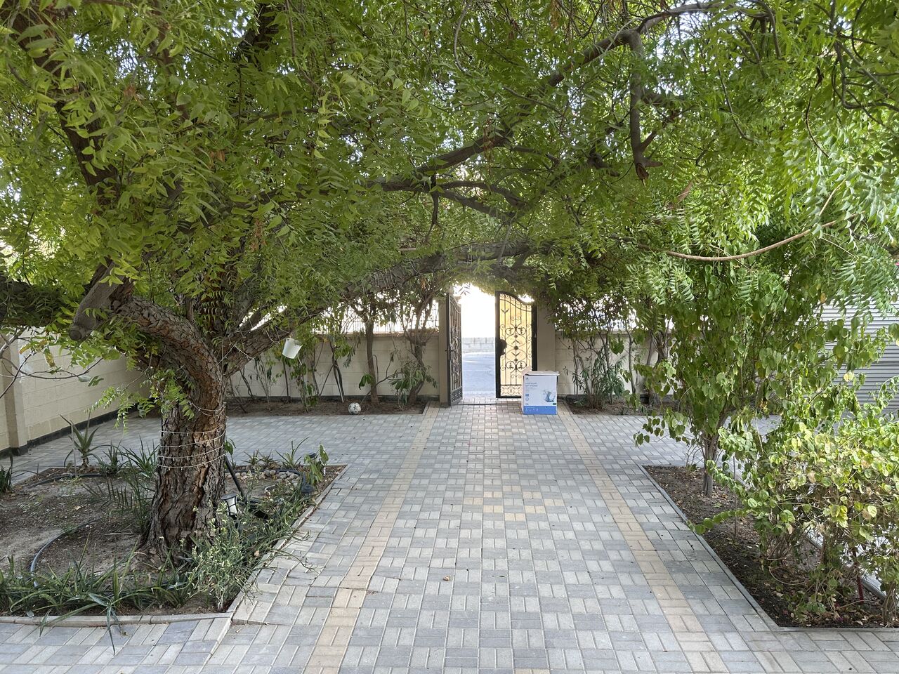 Sanad, Villas, BHD 575,  Furnished,  2700 Sq. Feet,  Luxury Villa For Rent In Jurdab Near Sanad And Isa Town