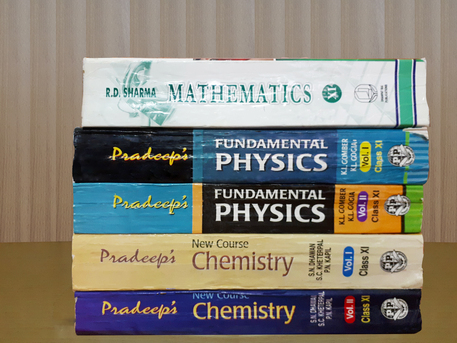Manama, Books, BHD 4,  CBSE Guides Of Class 11 For Sale