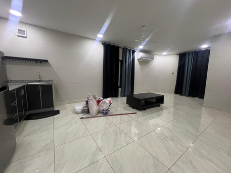 Zinj, Apartments/Houses, BHD 210/year,  1 BR,  EXCELLENT NEW RENOVATED STUDIO SEMI FURNISHD FLAT | HOUSE KEEPING | FREE MAINTAINANCE |