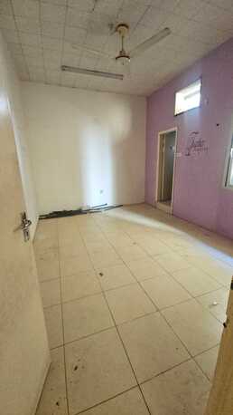Salmaniya, Apartments/Houses, BHD 220/month,  3 BR,  3 Bedroom Unfurnished Flat For Rent Without Ewa