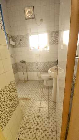 Salmaniya, Apartments/Houses, BHD 220/month,  3 BR,  3 Bedroom Unfurnished Flat For Rent Without Ewa