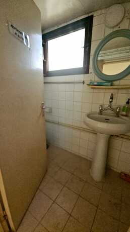 Salmaniya, Apartments/Houses, BHD 220/month,  3 BR,  3 Bedroom Unfurnished Flat For Rent Without Ewa