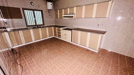 Zinj, Apartments/Houses, BHD 250/month,  2 BR,  SPACIOUS UN FURNISHED 2 BHK APARTMENT FOR RENT IN ZINJ(NEAR NEW MILLENNIUM SCHOOL)-: SUBEE