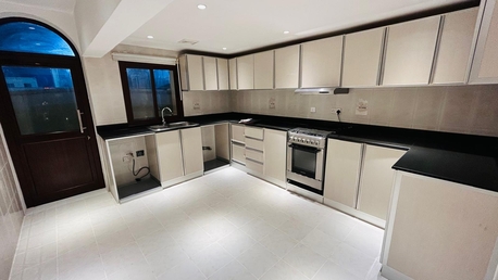 Zinj, Villas, BHD 600,  SEMI-FURNISHED 3 BHK DOUBLE-STORY COMPOUND VILLA FOR  RENT IN  ZINJ--: SUBEER*38185065