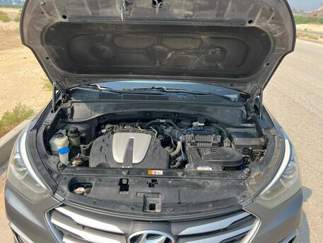Dammam, Vehicles, Cars & Trucks , SAR 47000,  Hyundai Santa Fe,  2016,  Automatic,  251000 KM,  Half Option 3.3L 4wd 7 Seats