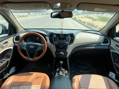 Dammam, Vehicles, Cars & Trucks , SAR 47000,  Hyundai Santa Fe,  2016,  Automatic,  251000 KM,  Half Option 3.3L 4wd 7 Seats