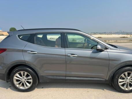Dammam, Vehicles, Cars & Trucks , SAR 47000,  Hyundai Santa Fe,  2016,  Automatic,  251000 KM,  Half Option 3.3L 4wd 7 Seats