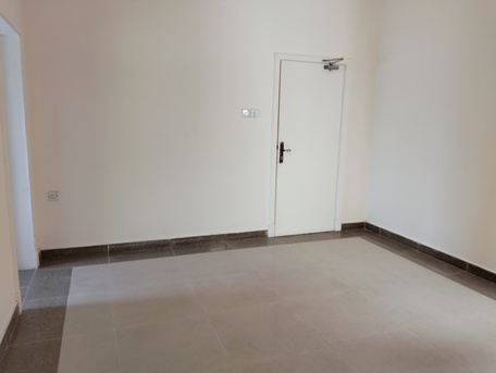 Hoora, Offices, BHD 150,  1BHK. Commercil Offic Flat For Rent.1Room.Hall. Kitchen. No.lift.2Nd Floor In -((Hoor)))