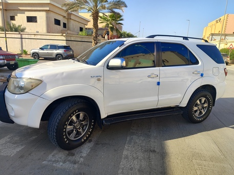 Riyadh, Vehicles, Cars & Trucks , SAR 34000,  Toyota Fortuner,  2009,  Automatic,  353000 KM,  For Sale:   &ndash; Excellent Condition