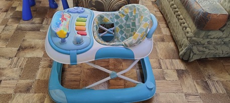 Riyadh, Household Items, SAR 320,  SAR 320, Baby Items || Walker, High Chair, Cot For Sale