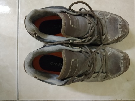 Riyadh, Household Items, SAR 1,  Safety Helmet, Safety Shoes & Safety Jackets For Sale