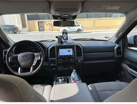 Riyadh, Vehicles, Cars & Trucks , SAR 115000,  Ford Expedition XLT,  2020,  Automatic,  155000 KM,   Ford Expedition (Mid‑Option / XLT) - Agency Maintained
