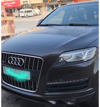 Riyadh, Vehicles, Cars & Trucks , Audi Q7,  2010,  Automatic,  400 KM,  Excellent Condition   Panorama Roof