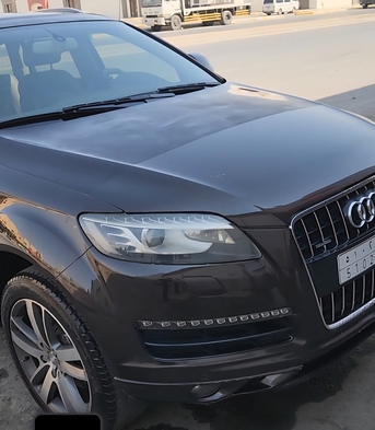 Riyadh, Vehicles, Cars & Trucks , Audi Q7,  2010,  Automatic,  400 KM,  Excellent Condition   Panorama Roof