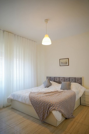 Amman, Apartments/Houses, JOD 16000/year,  Furnished,  4 BR,  Fully Furnished 4B Apart With Baconly And Terrace N 5 Circle 00962777688956