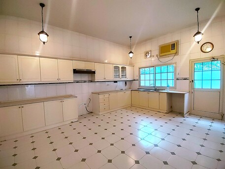 Adliya, Villas, BHD 550,  300 Sq. Meter,  4 BHK Semi Furnished Villa For Rent In Adliya  BD 550/-