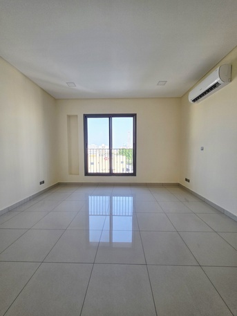 Adliya, Apartments/Houses, BHD 330/month,  2 BR,  -Very Neet & Clean Semi Furnished 2 BHK Flat With Ewa, Parking @330/BD In Adliya