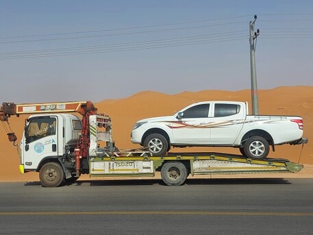 Riyadh, Automotive, سطحه ونش كرين للايجار Flatbed Crane For Rent Towing Service