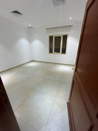 Kuwait City, Apartments/Houses, KWD 500/month,  3 BR,  Rental Opportunity: Three-Bedroom Family Apartment In The Quiet Abu Ftaira Area