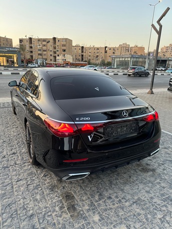 Cairo, Automotive, إيجار مرسيدس E200 موديل 2025 لاستقبال كبار الزوار &