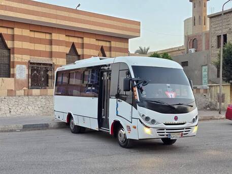 Cairo, Automotive, إيجار أتوبيس ميتسوبيشي 28 راكباً لرحلات الس