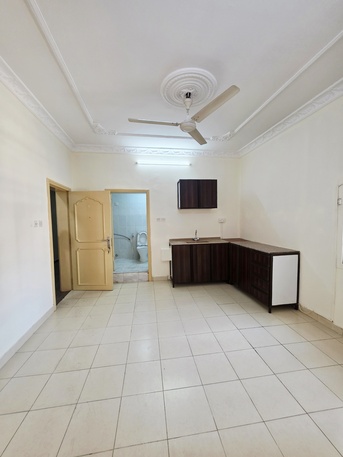 Hoora, Apartments/Houses, BHD 180/month,  1 BR,  -Very Neet & Clean Semi Furnished 1 BHK Flat With Unlimited Ewa @180/BD In Hoora