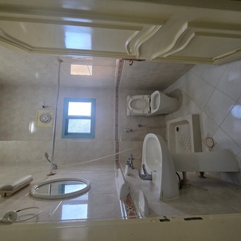 Juffair, Apartments/Houses, BHD 800/month,  6 BR,  ?5BATHROOM Hall Kitchen With Electricity Furnished Car Parking (penthouse)