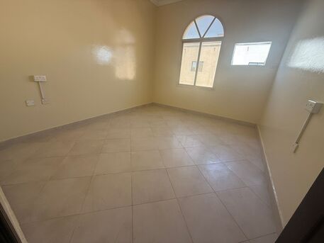 Muharraq, Apartments/Houses, BHD 180/month,  3 BR,  Flat For Rent In Muharraq Without EWA