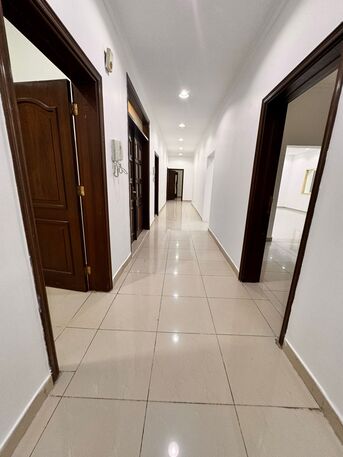Kuwait City, Apartments/Houses, KWD 650/month,  6 BR,  A First Floor With
