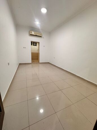 Kuwait City, Apartments/Houses, KWD 650/month,  6 BR,  A First Floor With