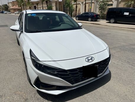 Riyadh, Vehicles, Cars & Trucks , SAR 54000,  Hyundai Elantra,  2022,  Automatic,  82500 KM,  Elantra 1.6 Full Options 83k KM Well Maintained (English Only)