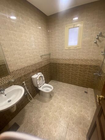 Kuwait City, Apartments/Houses, KWD 850/month,  4 BR,  For Rent, A Luxurious Full Floor In Abu Ftaira | High-end Finishes