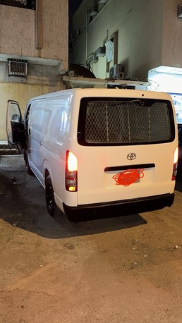 Riyadh, Vehicles, Cars & Trucks , SAR 37000,  Toyota Hi-Ace,  2013,  Manual,  400000 KM,   Goods