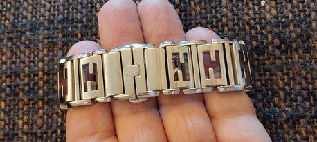 Riyadh, Watches, SAR 1350,  Fendi Watch For Ladies Original Swiss Made 1350