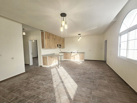 Jidhafs, Apartments, Flats, Houses & Villas, BHD 270/month,  2 BR,  100 Sq. Meter,  2BHK Large Apartment With EWA + Balcony