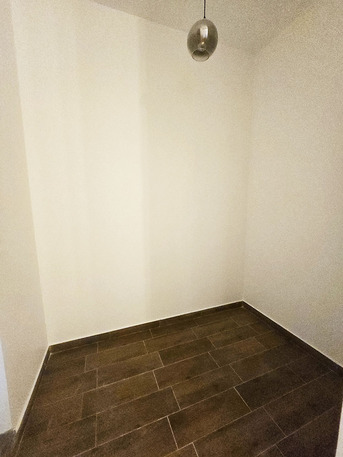 Jidhafs, Apartments, Flats, Houses & Villas, BHD 270/month,  2 BR,  100 Sq. Meter,  2BHK Large Apartment With EWA + Balcony