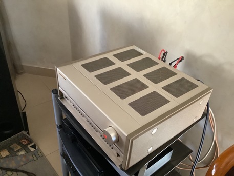 Amman, Home Audio, JOD 400,  Marantz PM-95 Amplifier With Remote Control